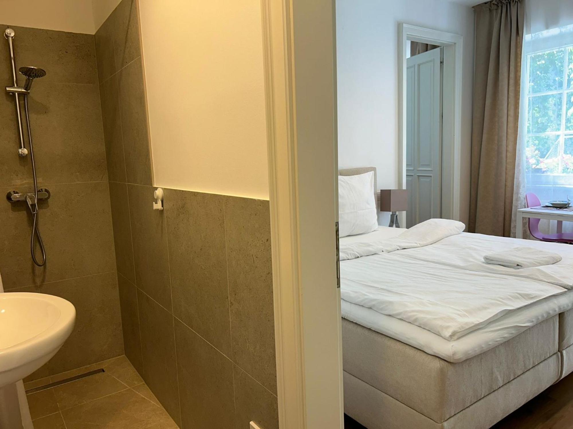 Apartment Mit Gartenblick Und Terrasse بادن المظهر الخارجي الصورة